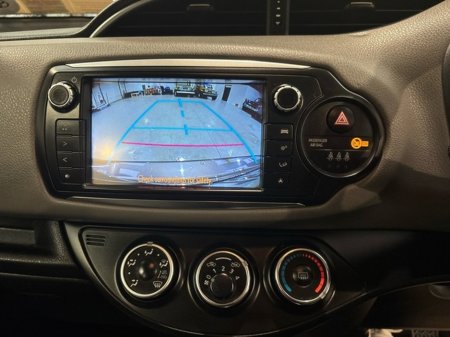 2015 Toyota Yaris 1.0 5DR LUNA MC €8,995 thumbnail