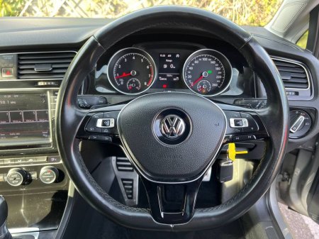 2013 Volkswagen Golf - thumbnail 4
