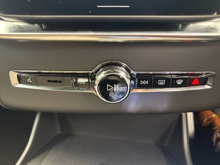 2026 Volvo XC90 - thumbnail 23