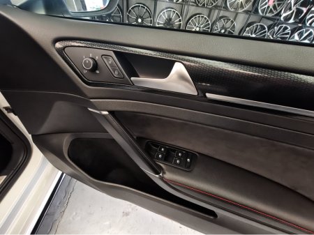 2016 Volkswagen Golf GTI Clubsport Street Edition//LOW KMs €25,950 thumbnail