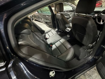 2018 Opel Insignia 1.5 (140PS) Turbo ecoTEC Elite €11,888 thumbnail