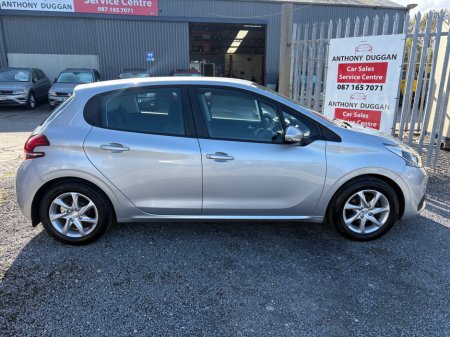 2017 Peugeot 208 1.2 PureTech 68bhp Active 5 dr €8,995