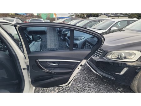 2016 BMW 3 Series - thumbnail 9