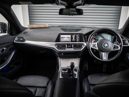2021 BMW 3 Series 320D M SPORT €33,950 thumbnail