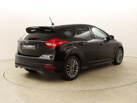 2017 Ford Focus - thumbnail 7