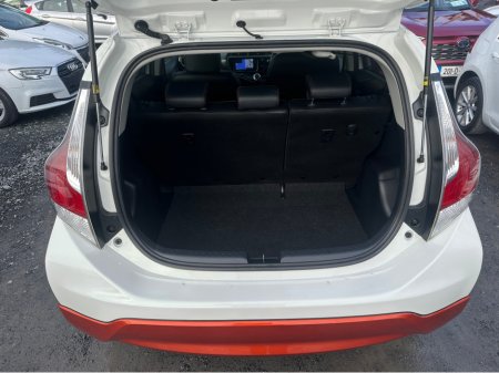 2017 Toyota Aqua - thumbnail 9