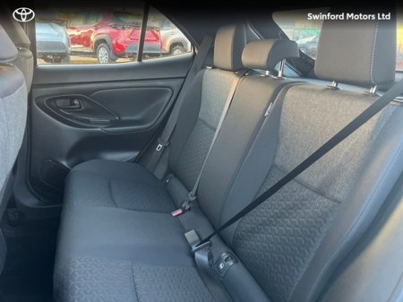 2023 Toyota Yaris Cross CR CROSS LUNA SPORT 4DR AUTO thumbnail