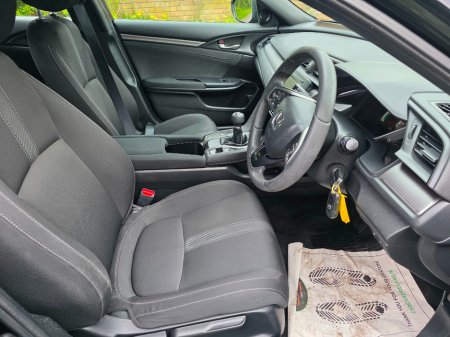 2019 Honda Civic - thumbnail 11