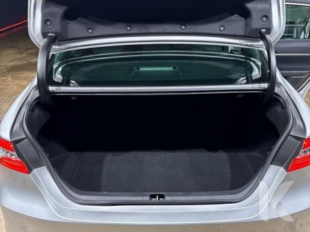 2020 Toyota Camry HYBRID - CRUISE CONTROL - REVERSE CAMERA - PUSH START/STOP BUTTON - TOYOTA SAFETY SENSE €25,950 thumbnail