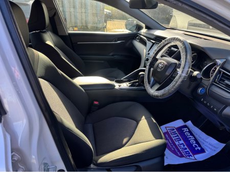 2020 Toyota Camry - thumbnail 6