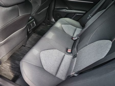 2020 Toyota Camry - thumbnail 32