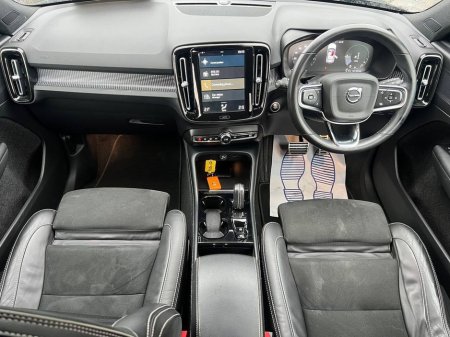 2022 Volvo XC40 R-DESIGN T4 1.5 HYBRID // SERVICE HISTORY // DIAMOND CUT ALLOYS // PARKING SENSORS €27,900 thumbnail