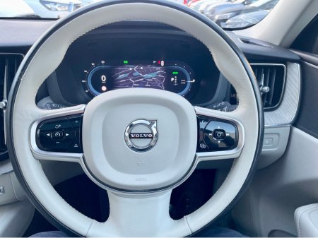 2023 Volvo XC60 - thumbnail 12