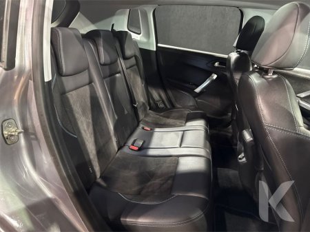 2020 Peugeot 2008 - thumbnail 12