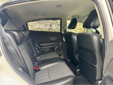 2015 Honda Vezel 1.5l HYBRID!!!AUTO!!ONLY 68K MLS !! €13,900 thumbnail