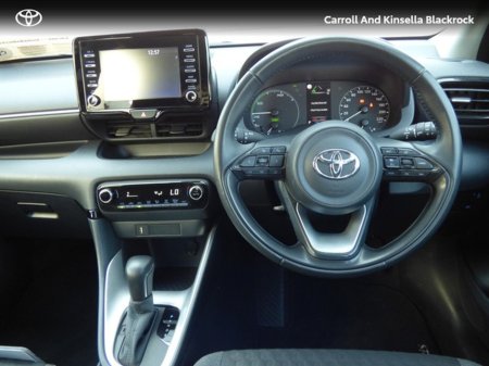 2022 Toyota Yaris - thumbnail 9