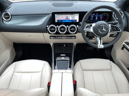 2026 Mercedes-Benz GLA Class - thumbnail 2