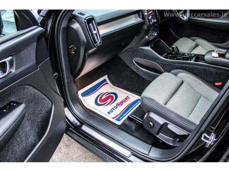 2022 Volvo XC40 T4 PHEV 211hp AT7 Plus bright €26,950 thumbnail