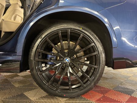 2022 BMW X5 xDrive45e xLine €57,950 thumbnail