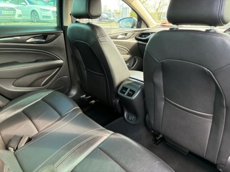 2018 Opel Insignia - thumbnail 4