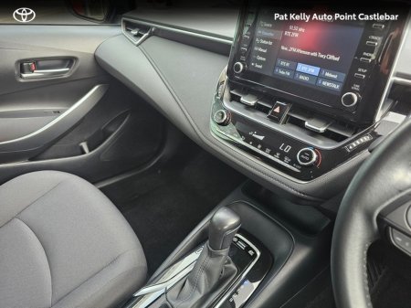 2022 Toyota Corolla HYB LUNA SALOON 4DR AUTO €25,900 thumbnail