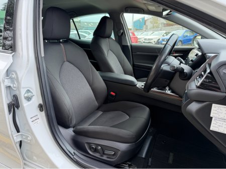 2020 Toyota Camry - thumbnail 14