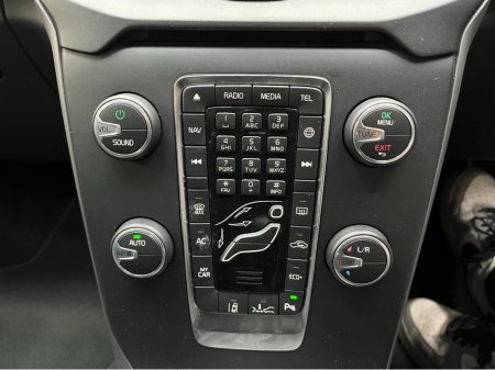 2016 Volvo V40 - thumbnail 17