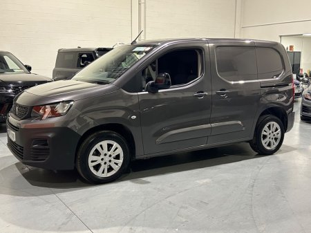 2021 Peugeot Partner AUTOMTIC BLUEHDI ASPHALT PREMIUM L1 €16,950 thumbnail