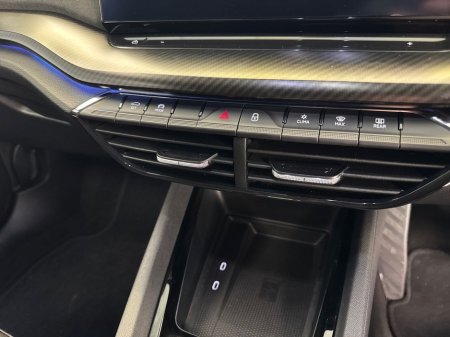 2022 Skoda Octavia - thumbnail 17
