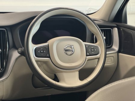 2022 Volvo XC60 - thumbnail 12