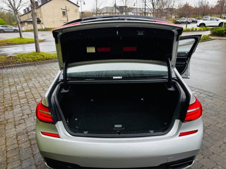 2018 BMW 7 Series - thumbnail 11