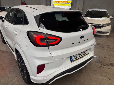 2023 Ford Puma - view 3