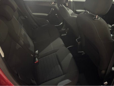 2014 Peugeot 208 - thumbnail 18