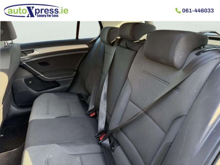 2014 Volkswagen Golf - thumbnail 4