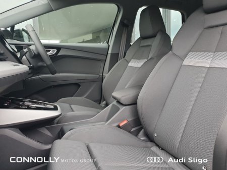 2025 Audi Q4 e-tron DEMO 45 Sport 286HP Auto - Larger Battery - Reversing Camera - Heated Seats - €49,450 thumbnail