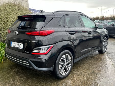 2023 Hyundai Kona KAUAI PREMIUM 64KWH EV //FULL LEATHER//HEATED SEATS AND STEERING WHEEL//REVERSE CAMERA//SAT NAV//KRELL SOUND SYSTEM// €23,950 thumbnail