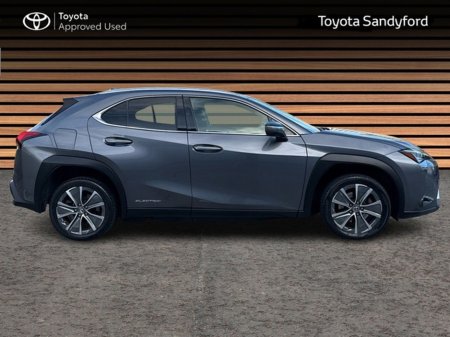 2021 Lexus UX 300 e 54KWH FULL EV LUXURY AUTOMATIC // LEATHER HEATED & COOLING SEATS // AIR CON // REAR CAMERA // APPLE CARPLAY // BLUETOOTH // 12 MONTH WARRANTY €19,945