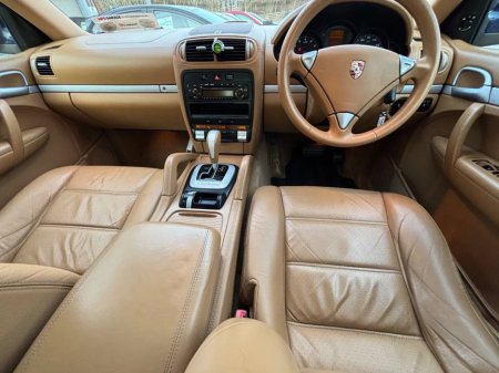 2007 Porsche Cayenne  €10,000 thumbnail