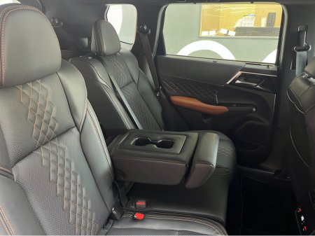 2023 Mitsubishi Outlander - thumbnail 16