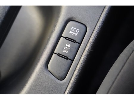 2020 Toyota Yaris - thumbnail 16