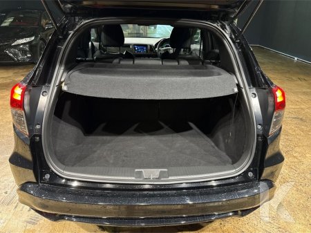 2021 Honda Vezel 1.5 HYBRID - RS EDITION - BLACK HALF LEATHER - PADDLE SHIFT - CRUISE CONTROL - FACTORY ALLOYS - €25,950 thumbnail