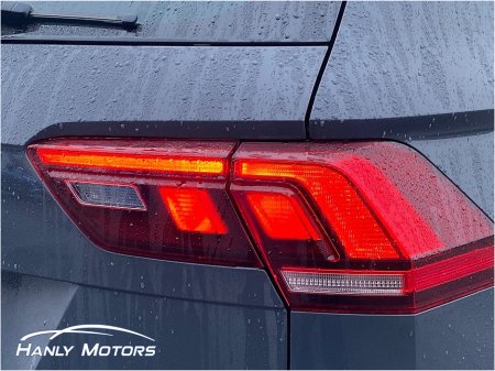 2021 Volkswagen Tiguan LIFE 2.0 TDI MANUAL 6SPEED FWD 122BHP 5 €24,450 thumbnail