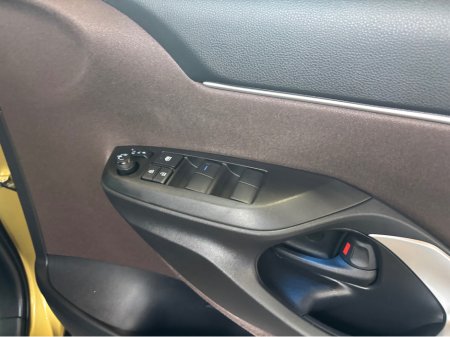 2020 Toyota Yaris Cross Yaris Cross hybrid auto only 38000 kms €20,499 thumbnail