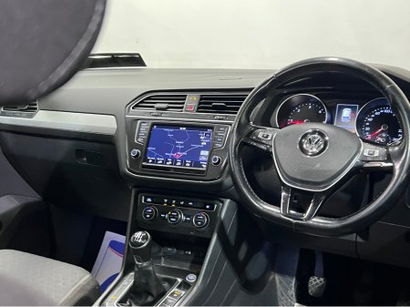 2017 Volkswagen Tiguan COMFORTLINE 2.0 TDI 115BHP 115HP MANUAL 6SPEED FWD 4 €14,700 thumbnail