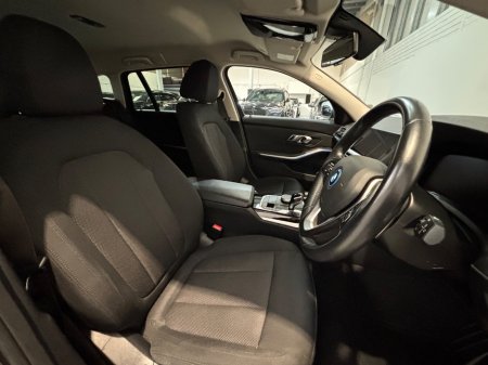 2022 BMW 3 Series - thumbnail 10