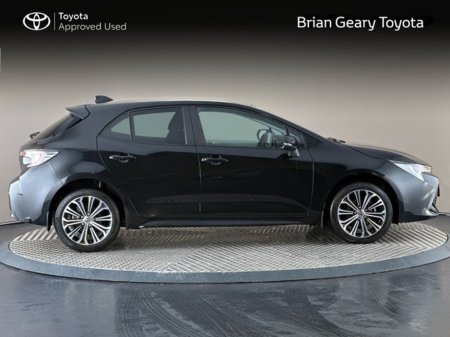 2023 Toyota Corolla SOL H/B Hybrid €28,950 thumbnail