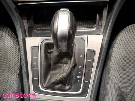 2016 Volkswagen Golf - thumbnail 16