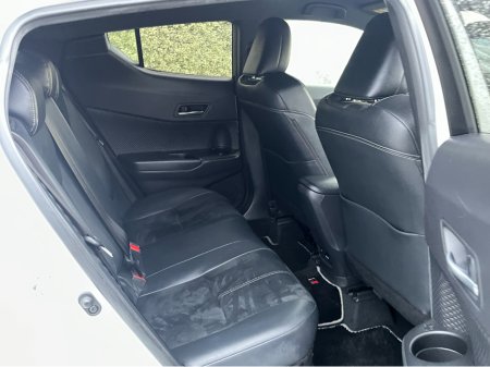 2019 Toyota C-HR GR SPORT AUTOMATIC HYBRID 1.8 PETROL //HALF LEATHER SEATS//ADAPTIVE CRUISE CONTROL//KEYLESS ENTRY//REVERSE CAMERA// €22,950 thumbnail