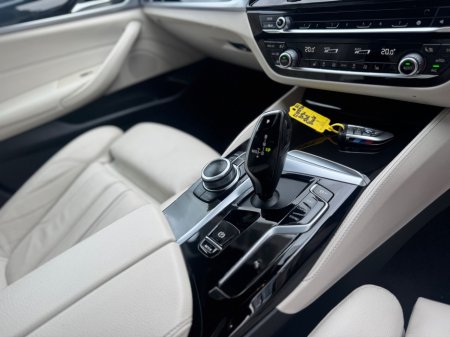 2022 BMW 5 Series - thumbnail 15