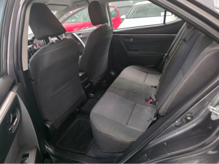 2015 Toyota Corolla - thumbnail 15